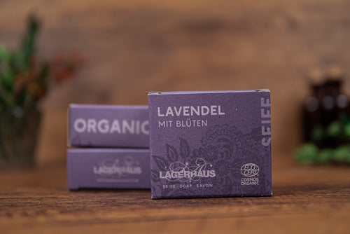 Lavendel mit Blüten (COSMOS ORGANIC)