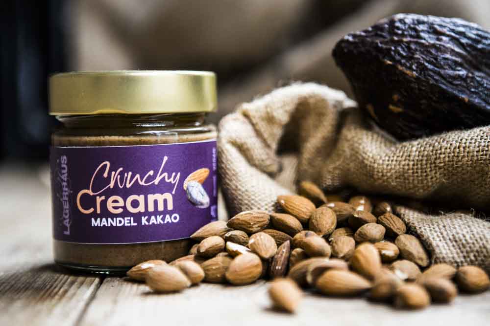 Crunchy Cream Mandel Kakao